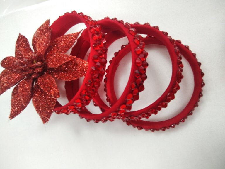 Bracelets Color Red