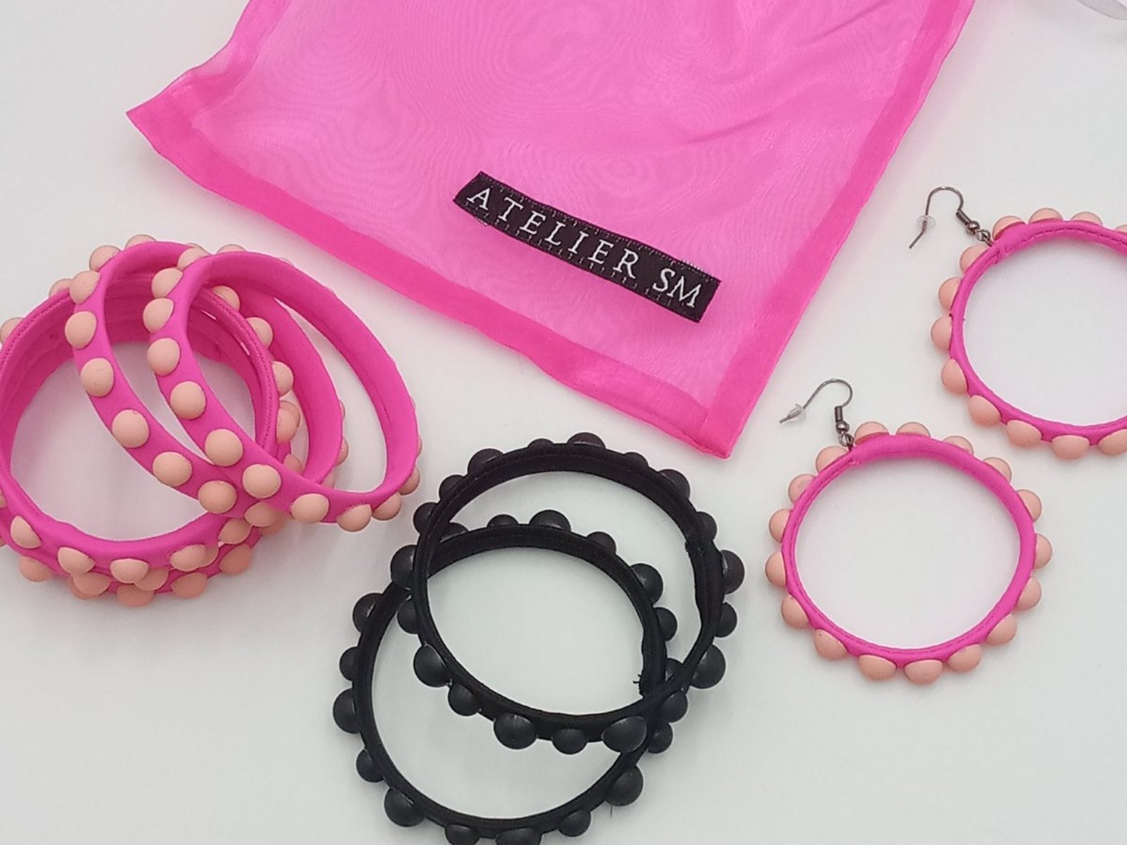 Earrings Color Pink