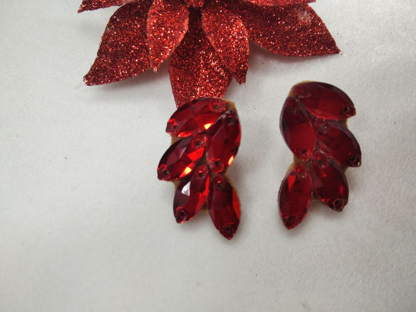Earrings Leaf Cluster Color Red