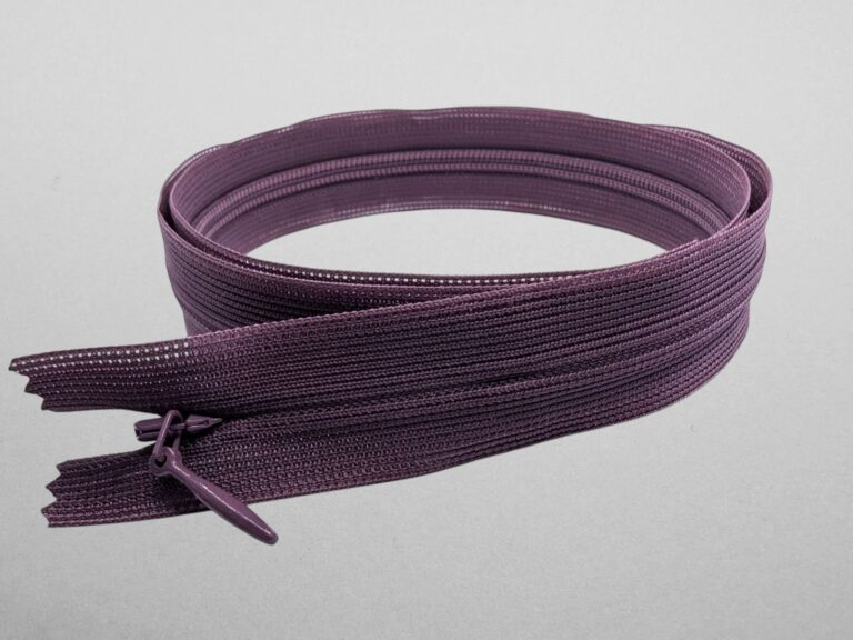 Zippers - PLUM