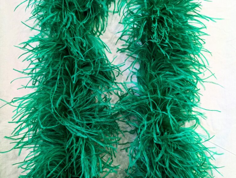 Ostrich Feather Boa Lux 5 Ply EMERALD/EMERALD GREEN